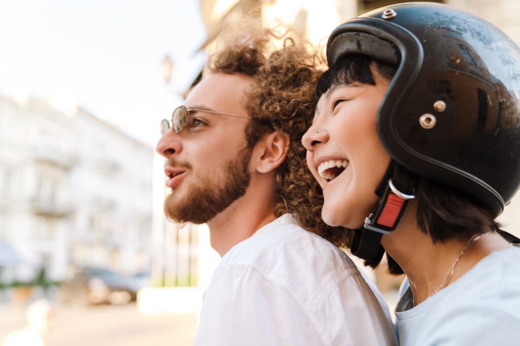 Doit-on porter un casque en trottinette électrique ? 
